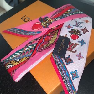 Louis Vuitton Bandeau Pink